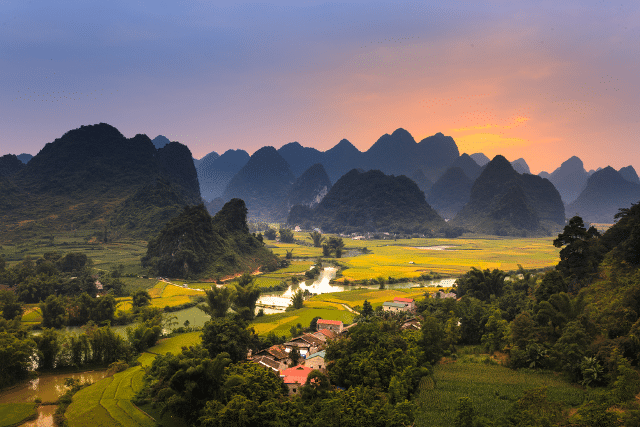 Adventure travel Vietnam Cao Bang